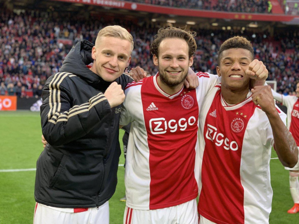 爱游戏官方入口-赛前阿贾克斯回应争议——中超节点到来,压力陡增,数据趋势出现新变化-爱游戏官方入口